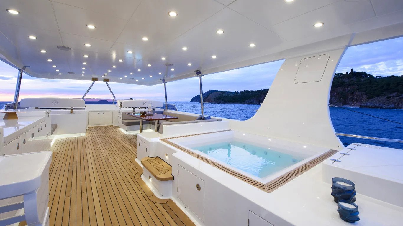 VICEM YACHTS, ÖZEL YAPIM “EMPIRE” SÜPER YATI TESLİM ETTİ