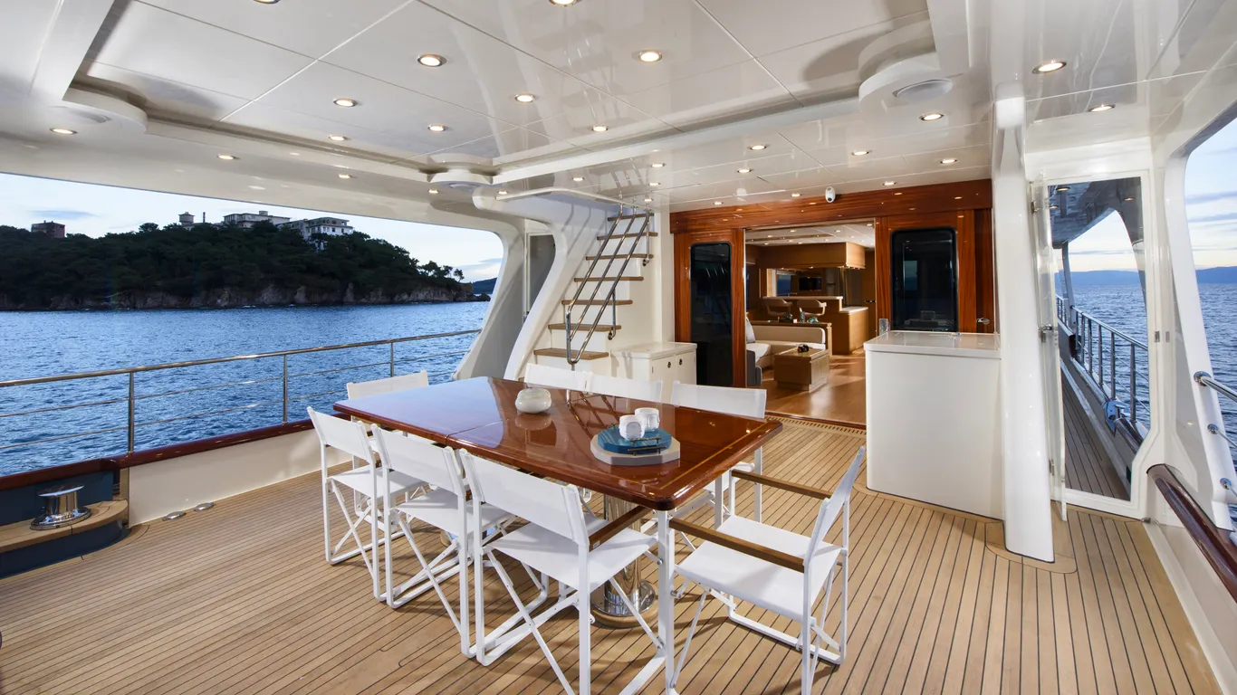 VICEM YACHTS, ÖZEL YAPIM “EMPIRE” SÜPER YATI TESLİM ETTİ