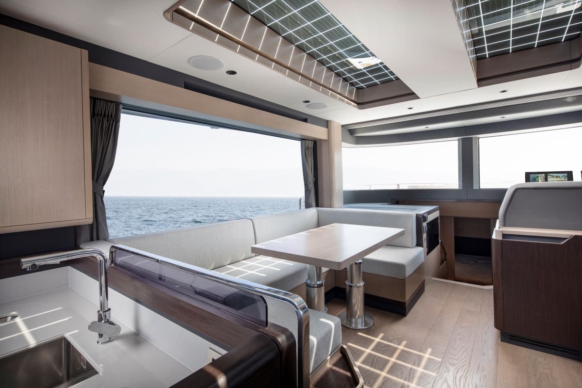 Cannes’e Sirena 48 Coupe Hibrit imzası