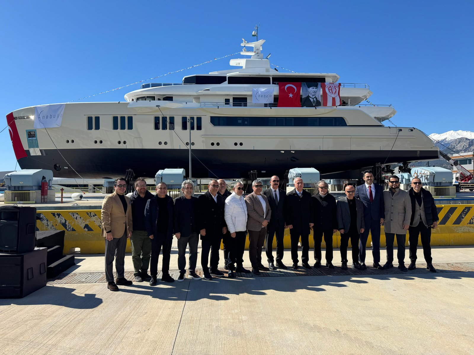 Nebula Yacht, 58 Metrelik Dizel-Elektrik Süperyat Amanda’yı Denize İndirdi