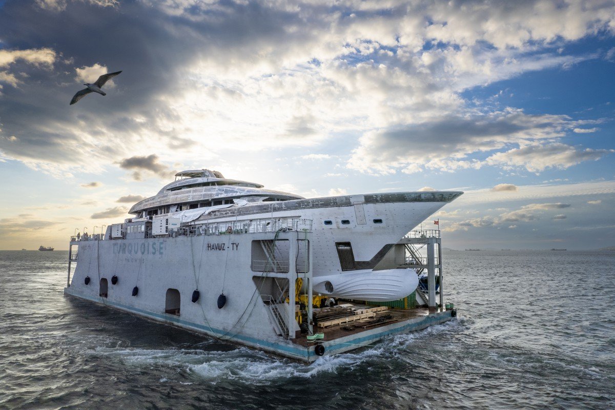 Turquoise Yachts Yeni İnşası Toro’yu Pendik Tersanesine Ulaştırdı