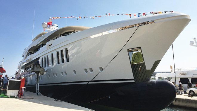 CMB Yachts lüks yat Liquid Sky’ı suyla buluşturdu