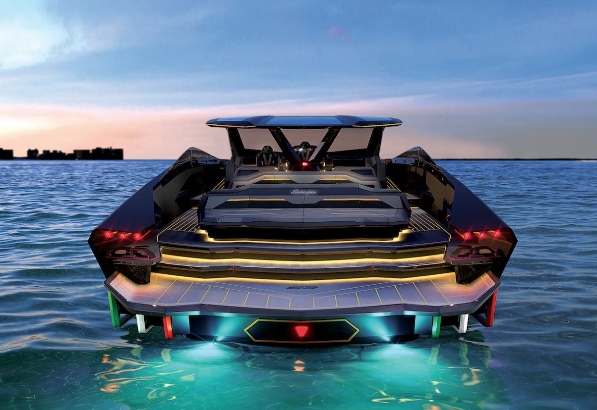 Lamborghini Denizlerde de Nefes Kesecek