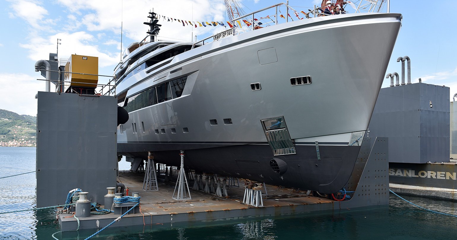 SANLORENZO 44 ALLOY’UN İLK GÖVDESİNİ SUYA İNDİRDİ