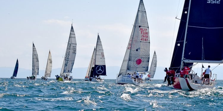 5. DENİZ KIZI KADIN YELKEN KUPASI İÇİN GERİ SAYIM BAŞLADI