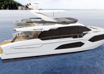 ABSOLUTE YACHTS, YENİ 60 FLY İÇİN KOLLARI SIVADI