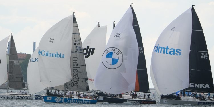 30 Ağustos’ta İstanbullulara yat gösterisi  