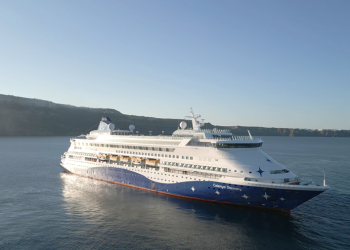 Celestyal, Santorini’nin Büyüsünü Yeniden Keşfe Çağırıyor